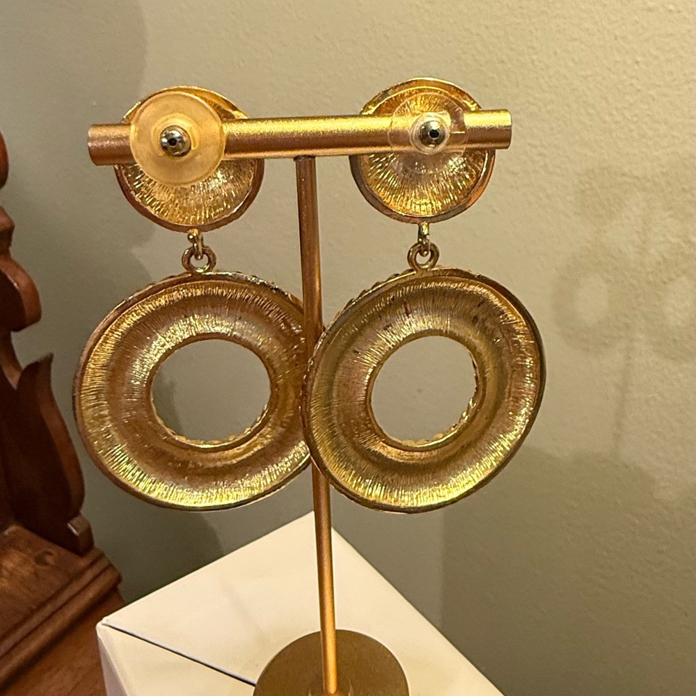 Vintage Carlisle Gold and Black Circle 2” Drop Earrings - Picture 5 of 7